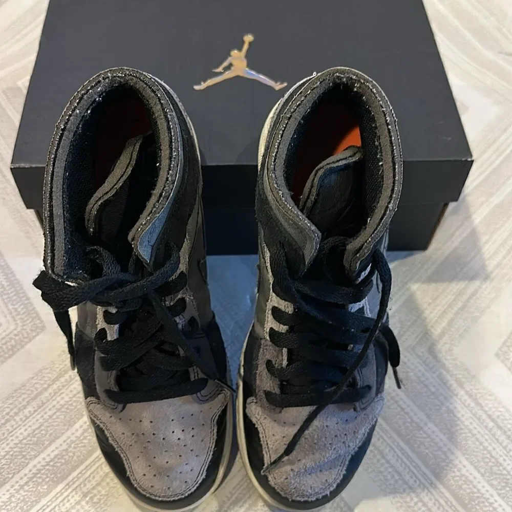 Nike Air Jordan 1 Mid SE Craft Boys Black & Grey High Top Sneakers - Size 6